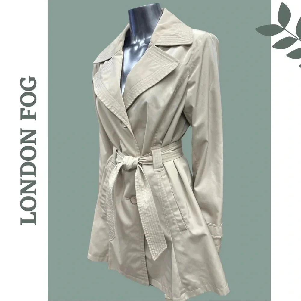 Vintage Y2K London Fog Trench Coat
Tan  Single Breasted Waist Tie Size
Medium - Picture 4 of 13